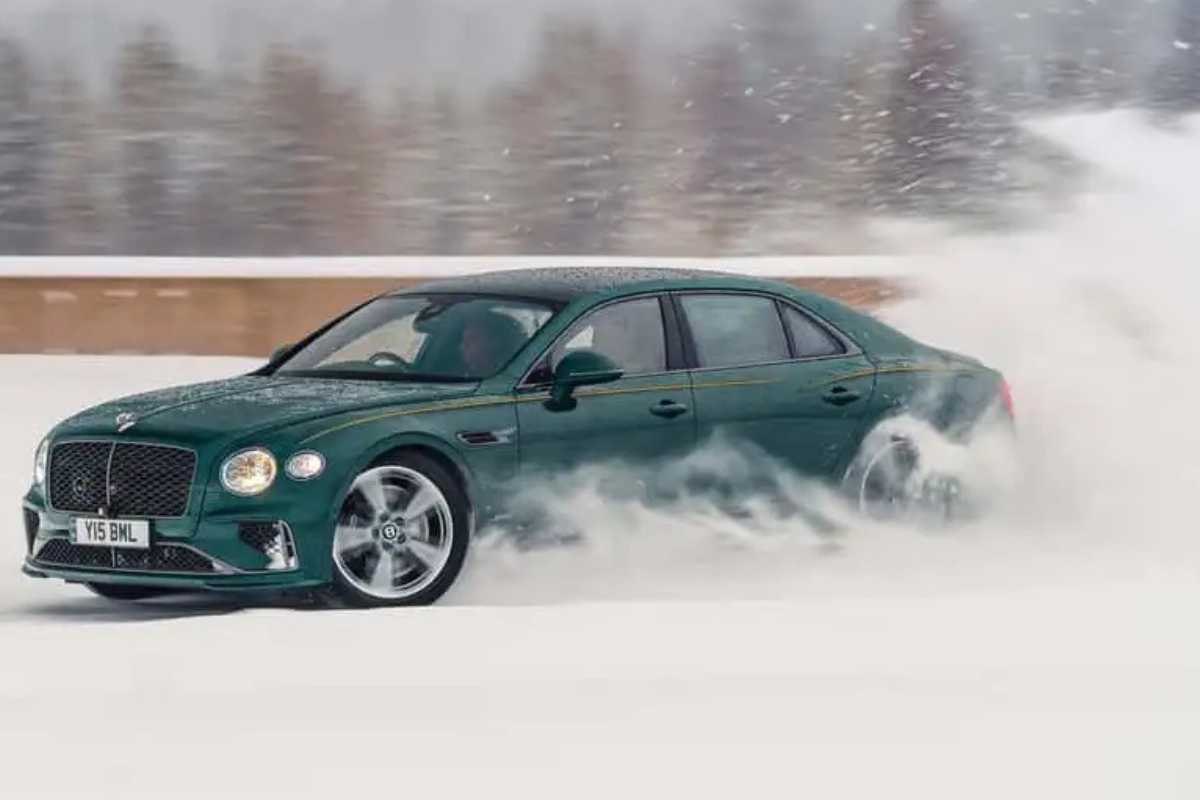 Record Bentley sul ghiaccio