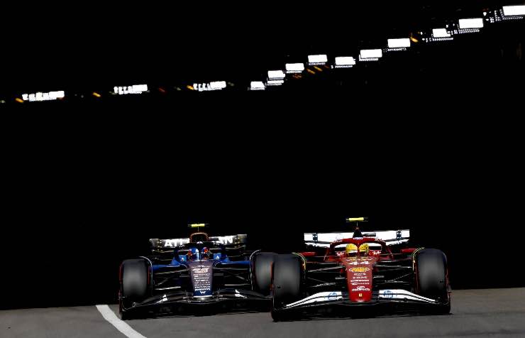 Lewis Hamilton e Carlos Sainz meno punti