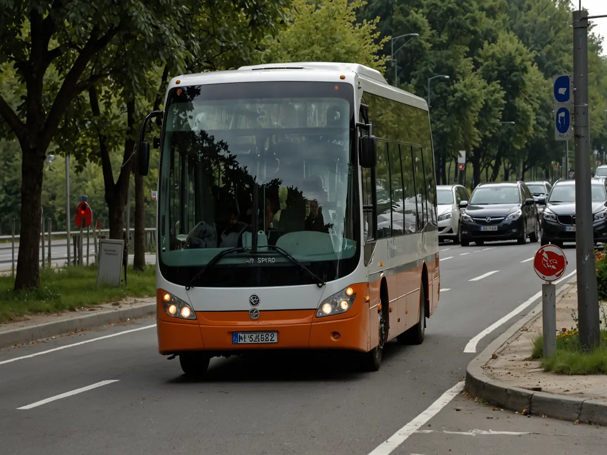 Spreco di 26 Milioni di Euro del Pnrr: Autobus Inadatti alle Strade Pugliesi Rimangono Fermi