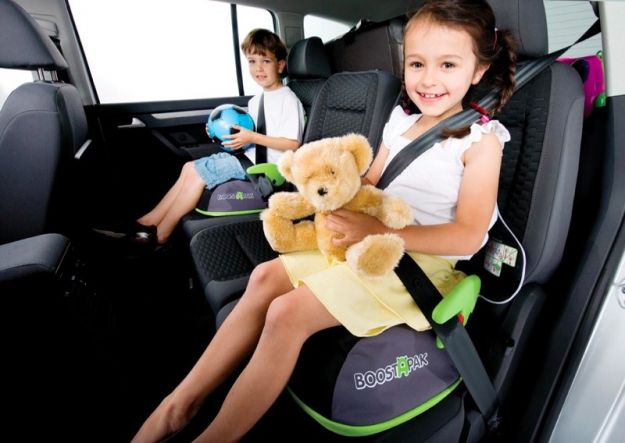 Accessori auto: quali sono utili per le vacanze con i bambini