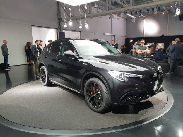 Alfa Romeo B Tech Stelvio esposto