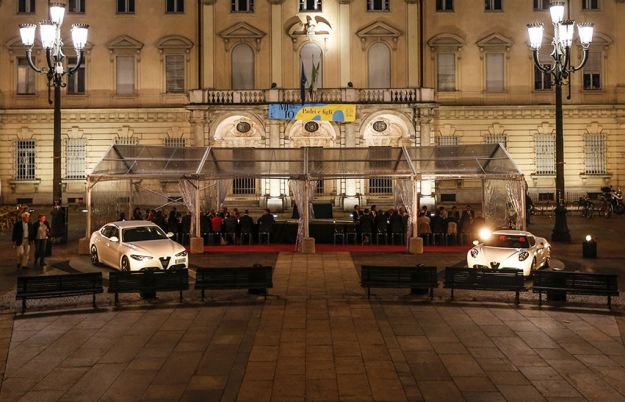 Alfa Romeo, The Red Table: Giulia e 4C nelle piazze più belle d’Italia [FOTO]