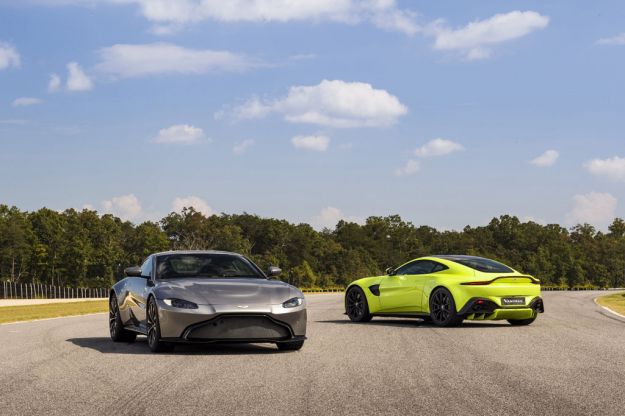 Aston Martin Vantage 2018: svelata la nuova supercar inglese, scheda tecnica e prezzi [FOTO]