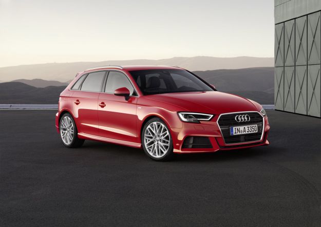 Audi A3 Sportback 2017 restyling: dimensioni e motori anche a Metano g-tron e S3 [FOTO]