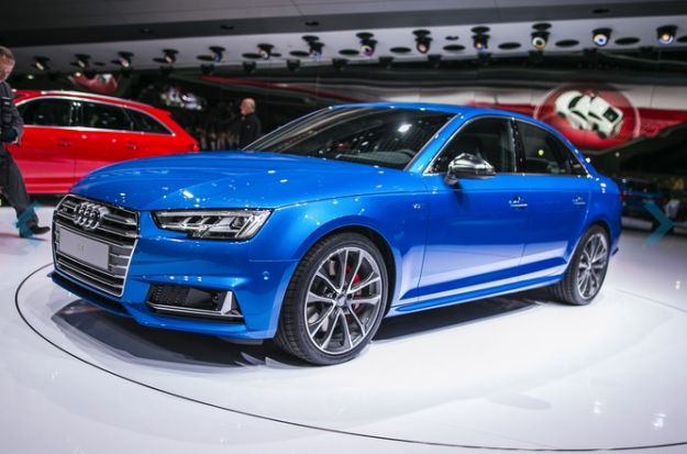 Nuova Audi S4 2016: prezzo e scheda tecnica della berlina sportiva [FOTO]