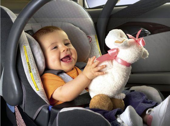 Airbag e bambini in auto: quali pericoli e come ovviarli