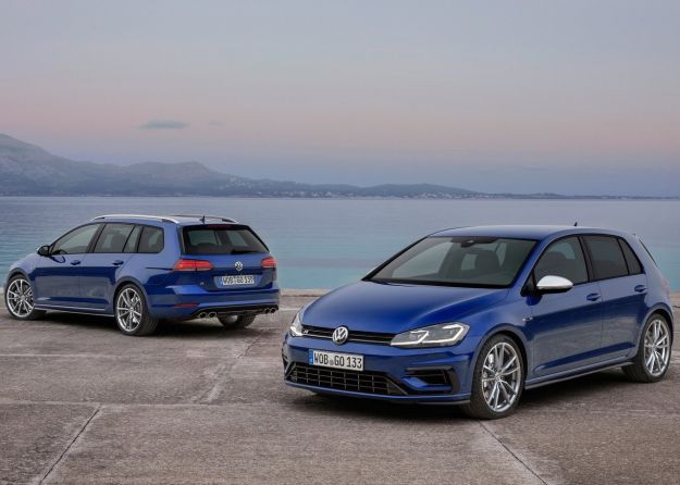 Volkswagen Golf R 2017 Variant e berlina: restyling e scheda tecnica aggiornata [FOTO]