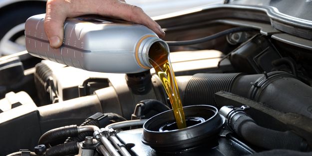 Cambio olio motore