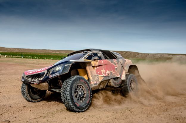 Dakar 2018: Sainz (penalizzato) resta leader, Peugeot ricorre in appello