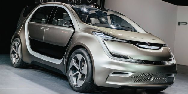 Chrysler Portal Concept: monovolume elettrica al CES 2017 [FOTO]