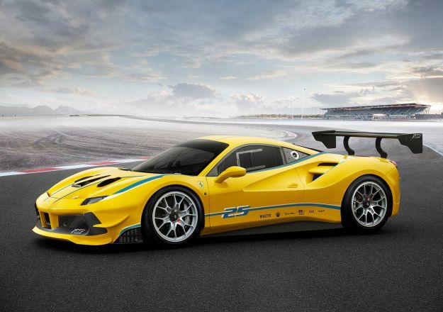 Ferrari 488 Challenge, caratteristiche e scheda tecnica [FOTO]