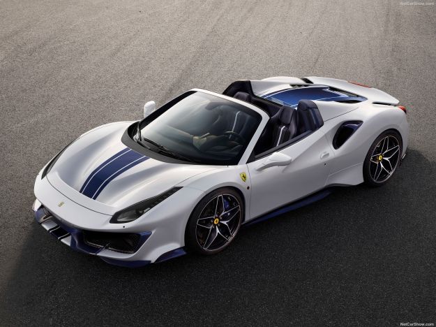 Nuova Serie Speciale Ferrari 488 Pista Spider: anteprima a Pebble Beach