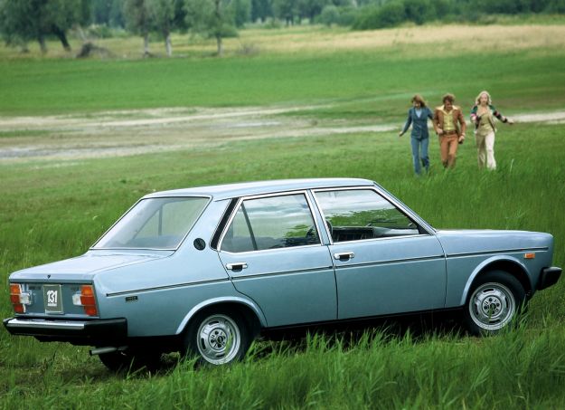 Fiat 131 Mirafiori Special 1974 azzurra