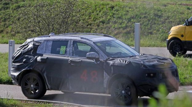 Fiat Freemont: foto spia e render del modello 2017 [FOTO]