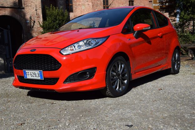 Ford Fiesta ST Line 2017: prezzo, scheda tecnica e prova su strada della 125 CV [FOTO]