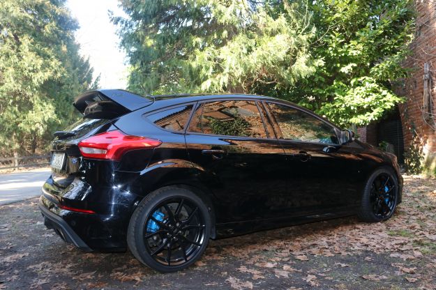 Ford Focus RS dimensioni
