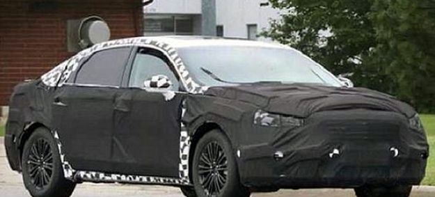 Nuova Ford Mondeo 2017, prime foto spia del muletto [FOTO]