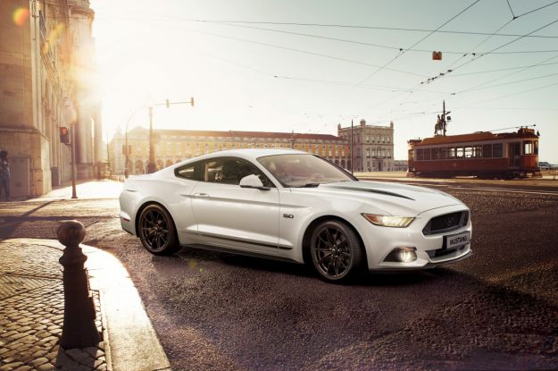Ford Mustang Black Shadow e Blue Edition, serie speciali per l’Europa [FOTO]
