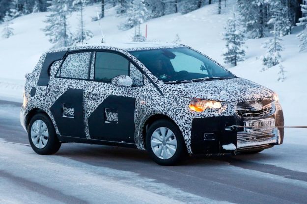 Foto spia Opel Meriva 2017