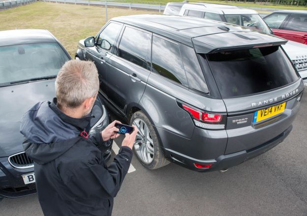 Guida autonoma da remoto Range Rover Sport