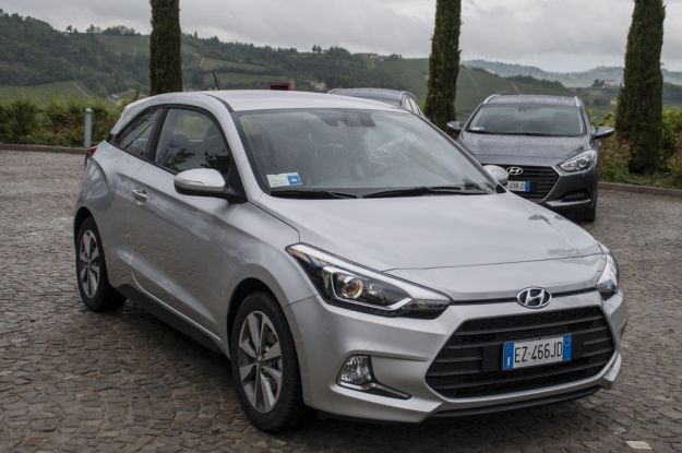 Hyundai i20 Coupé 2015: prova su strada, scheda tecnica, prezzi [FOTO e VIDEO]