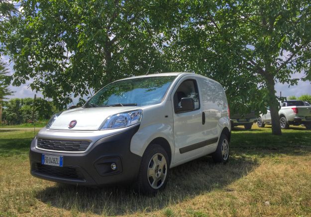 Nuovo Fiat Fiorino 2016: prova su strada, prezzi e motori [FOTO]