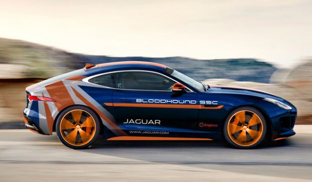Auto più veloce del mondo: Jaguar F-Type R AWD e Bloodhound pronti per i 1.600 km/h