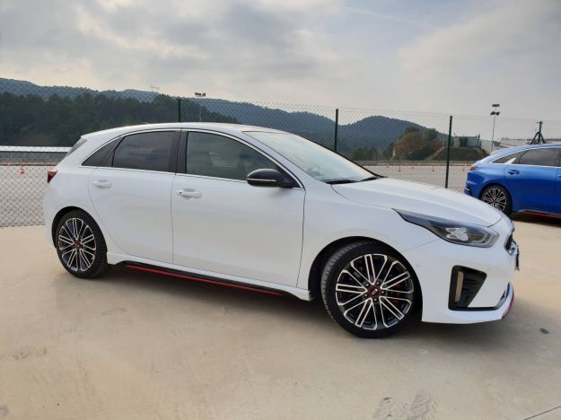 Kia Ceed GT: prova in pista della Ceed più potente [FOTO]
