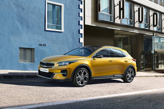 Kia Xceed tre quarti anteriore
