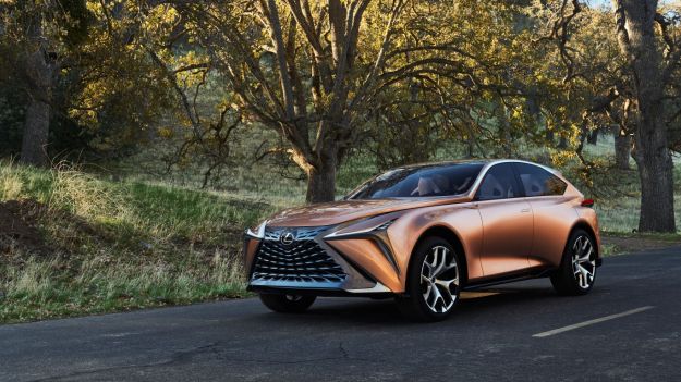 Lexus LF-1 Limitless Concept, prove di maxi-suv al Salone di Detroit 2018