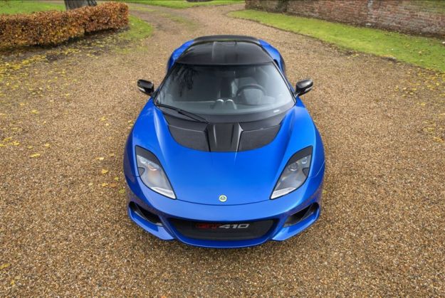 Nuova Lotus Evora GT410 Sport: caretteristiche e scheda tecnica della supercar