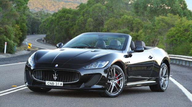 Maserati GranCabrio: prezzo e scheda tecnica, anche Sport e MC Centenario [FOTO]