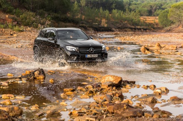 Mercedes AMG GLC 43 4Matic, motore e scheda tecnica [FOTO]