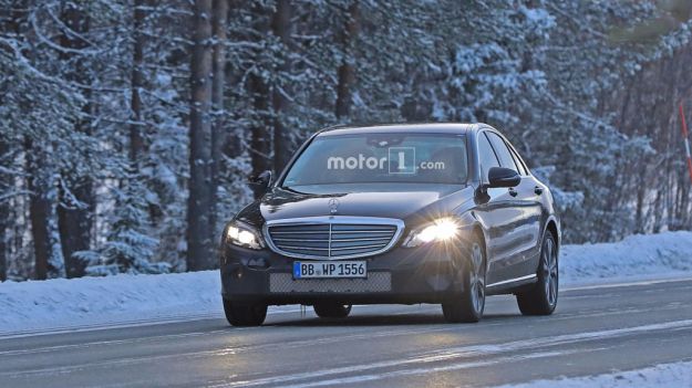 Mercedes Classe C foto spia restyling 2018