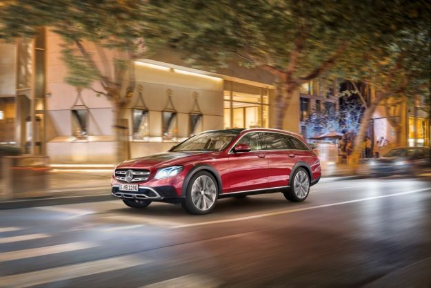 Mercedes Classe E All Terrain: dimensioni maggiori, prezzo e caratteristiche [FOTO]