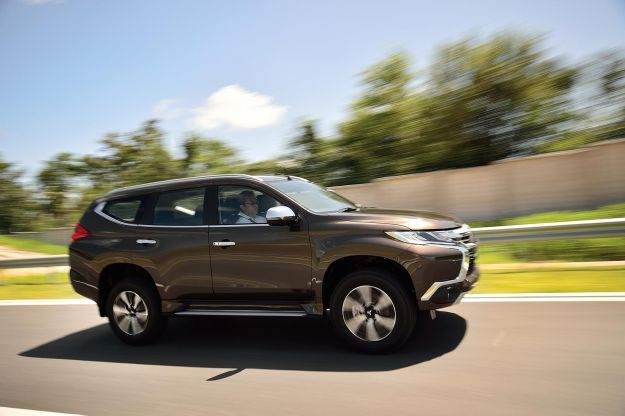 Mitsubishi Pajero Sport 2016 foto