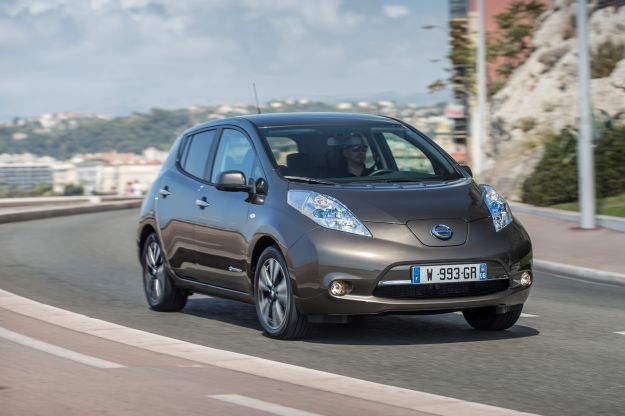 Nissan Leaf 2017: prezzo, autonomia e scheda tecnica [FOTO]
