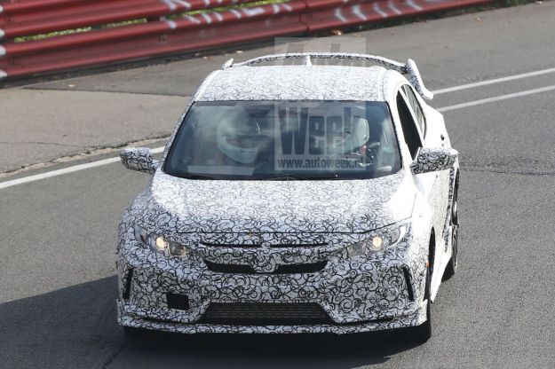 Nuova Honda Civic 5 porte, foto spia: Type-R già pronta?