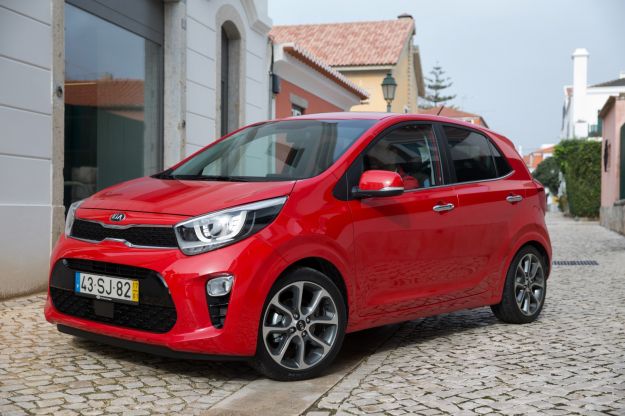 Kia Picanto 2017: interni, prezzo, dimensioni e bagagliaio. GT Line e Gpl, no diesel [FOTO]