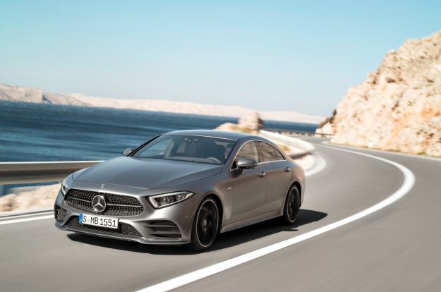 Nuova Mercedes CLS 2018: interni 5 posti e motore mild hybrid