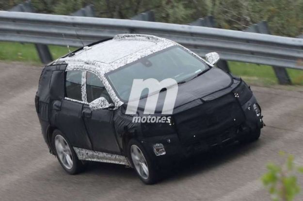 Nuova Opel Antara 2017: le prime foto spia del fuoristrada tedesco