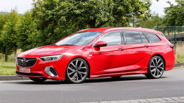 Nuova Opel Insignia Sport Tourer GSi