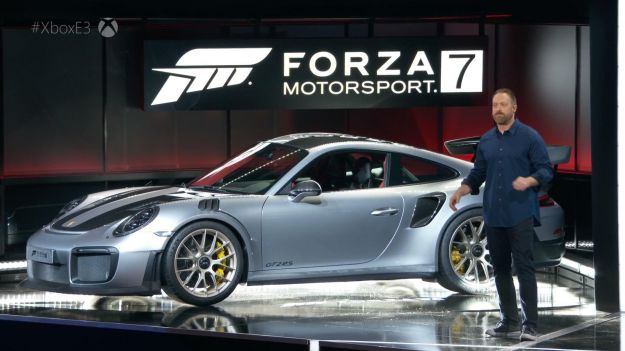 Nuova Porsche 911 GT2 RS 2018: scheda tecnica, caratteristiche e foto
