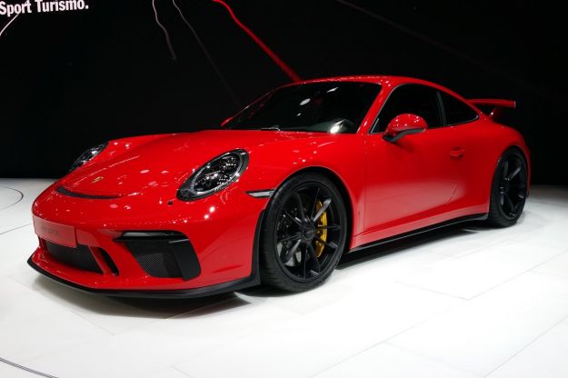 Nuova Porsche 911 GT3 2017: prezzo e scheda tecnica. E’ anche manuale [FOTO]