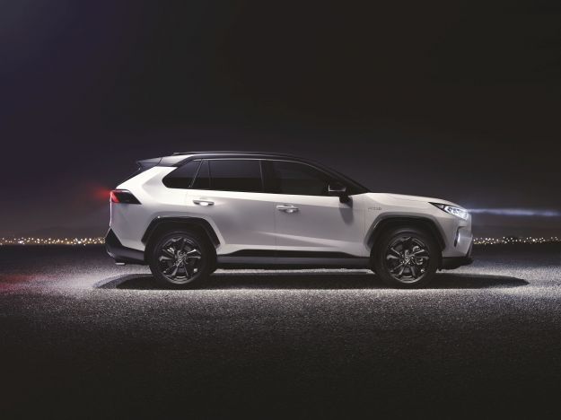 Nuova Toyota RAV4: svelata la quinta generazione a New York
