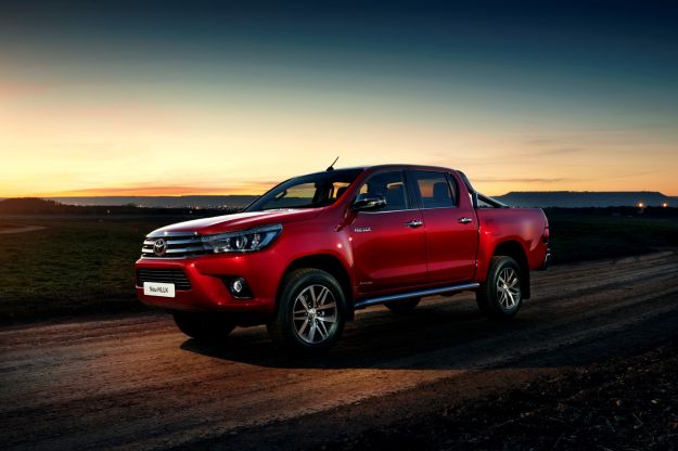 Nuovo Toyota Hilux: scheda tecnica, prezzi e caratteristiche del pick-up [FOTO]