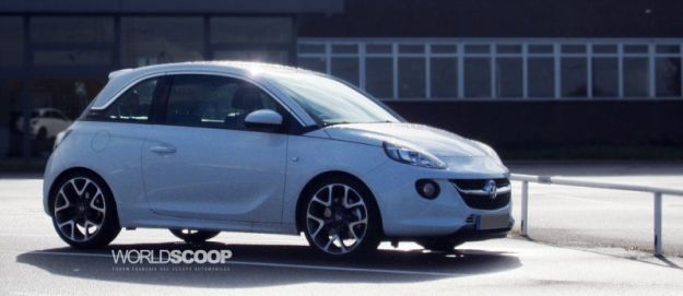 Opel Adam OPC: in preparazione la versione pepata? [FOTO]