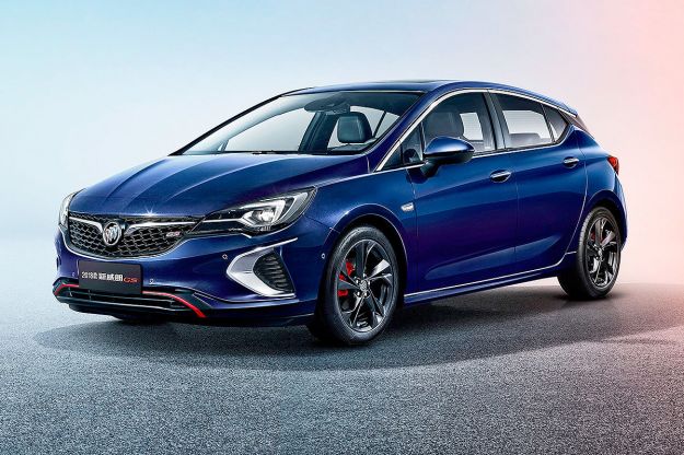 Opel Astra GSi 2018: caratteristiche e scheda tecnica attesa [FOTO]