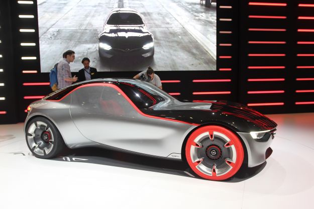 Opel al Salone di Ginevra 2016, attesa per GT Concept