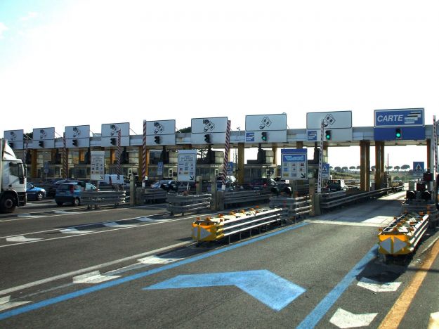Pedaggio autostradale, in Germania pagheranno gli stranieri
